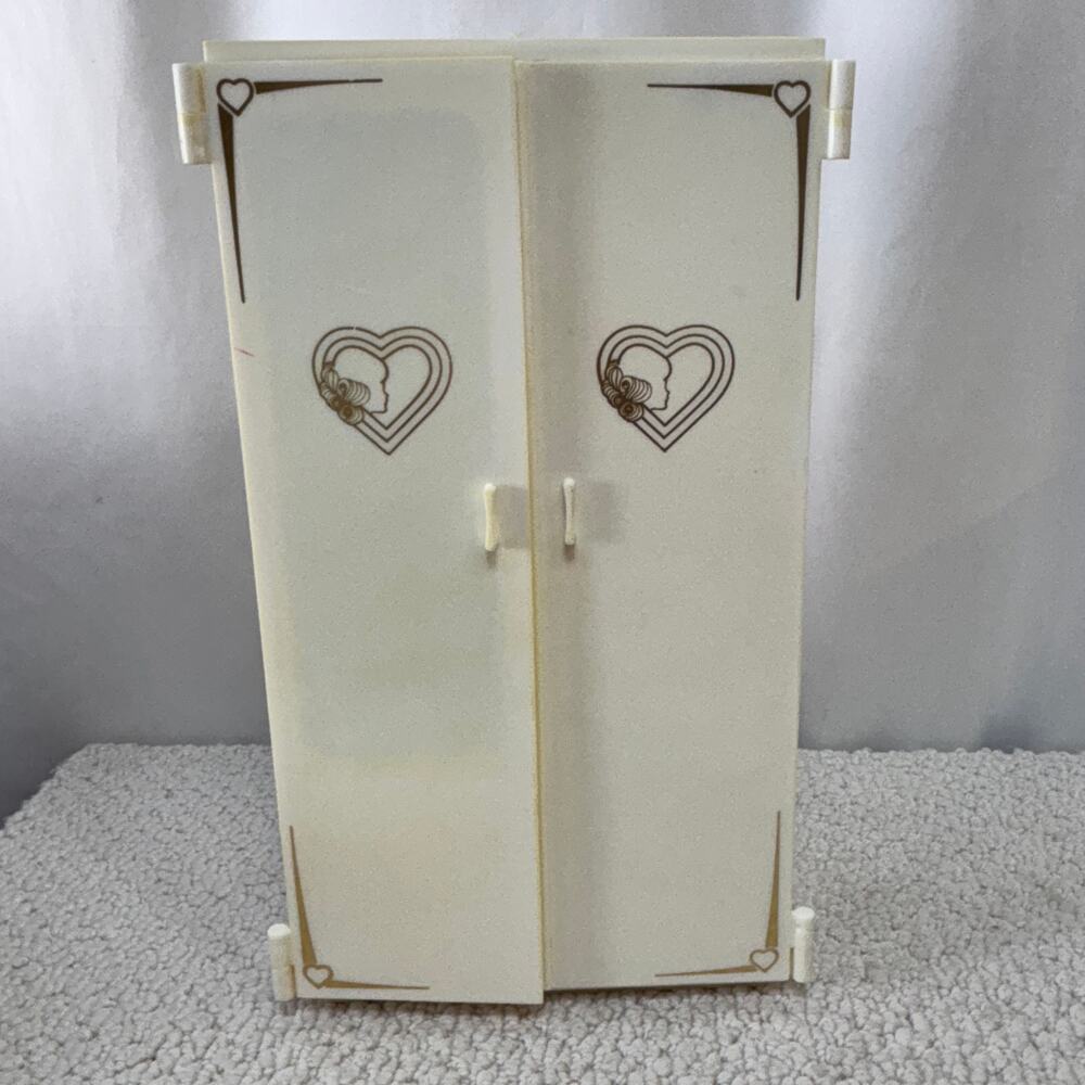 Vintage Marx Toys Sindy Doll Wardrobe Closet Cream Plastic Drawers Missing